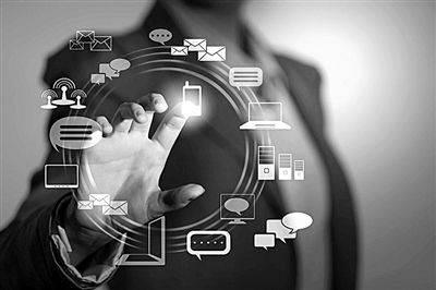 手机能像报纸一样卷起来? 盘点2015年最酷的