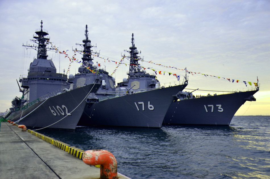 横须贺海军基地美日先进战舰扎堆-千龙网·中国首都网