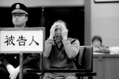 黄志亮出庭受审。京华时报记者欧阳晓菲摄