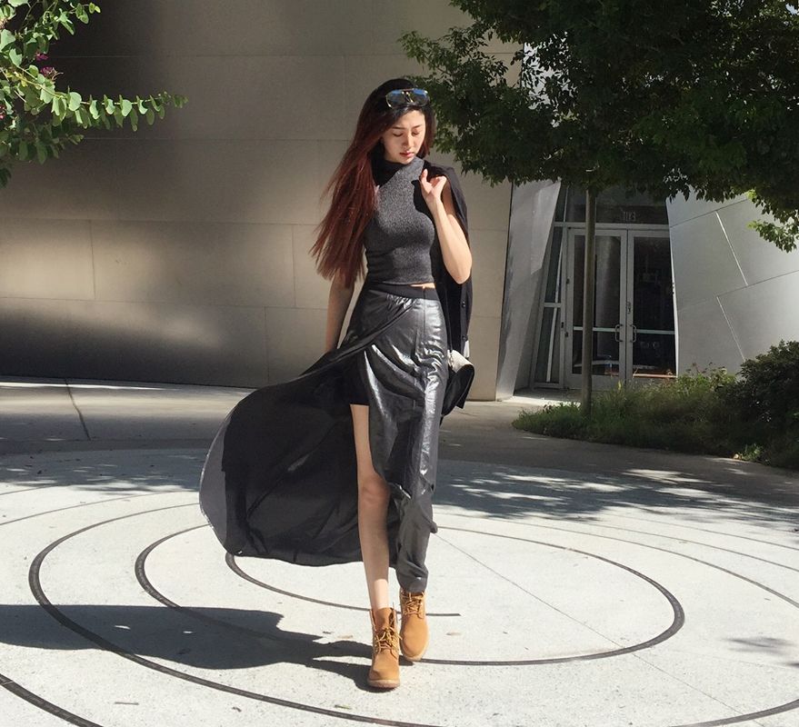 王仕鹏娇妻私照曝光 镂空比基尼+逆天长腿(图)(4)-千龙网·中国首都网