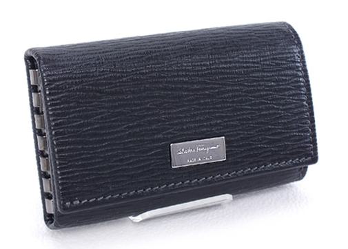 “Salvatore Ferragamo”