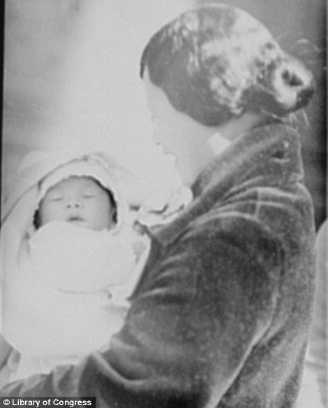 罕见百年黑白照:鸦片战争间逃难到旧金山唐人