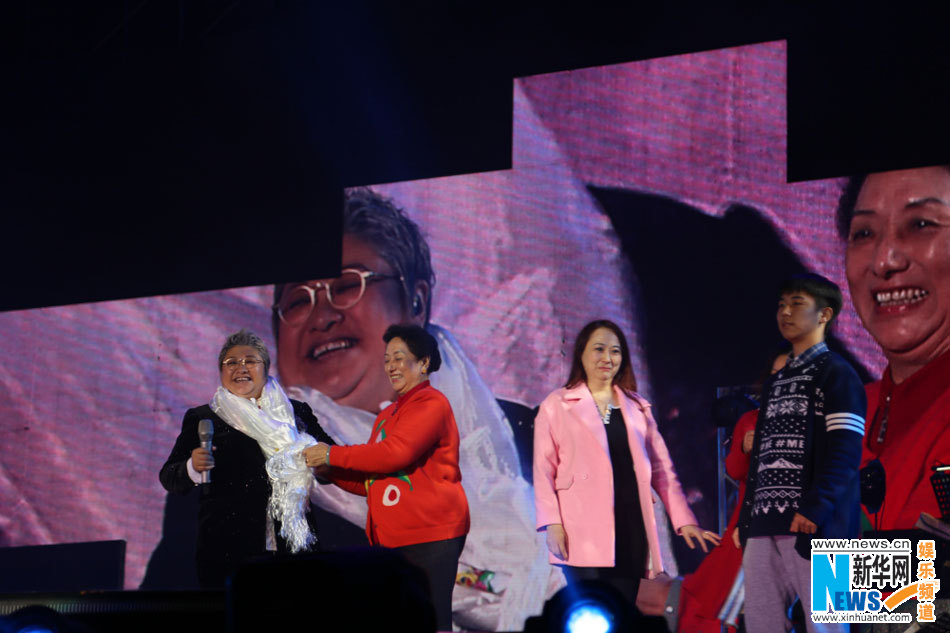 韩红成都个唱妈妈到场支持 秀韩语首唱If you(8