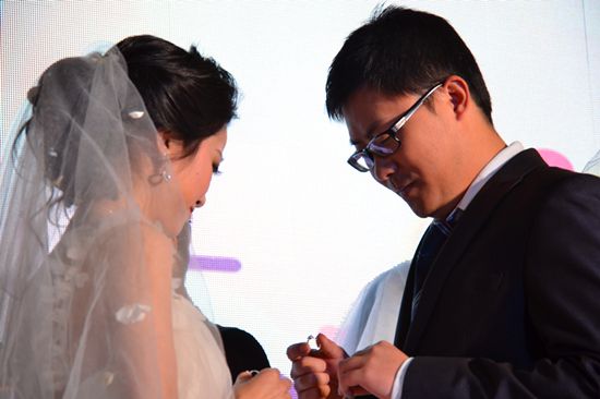 互换结婚戒指