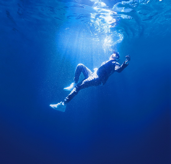 林俊杰首张实验专辑《和自己对话》将发行-千