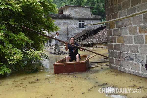 美媒：20年内60万人死于极端天气 中印受灾人数最多
