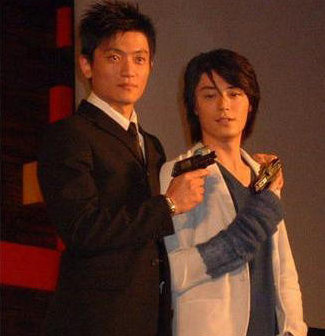 霍建华亲哥哥旧照曝光 兄弟俩曾同台扮帅(4)