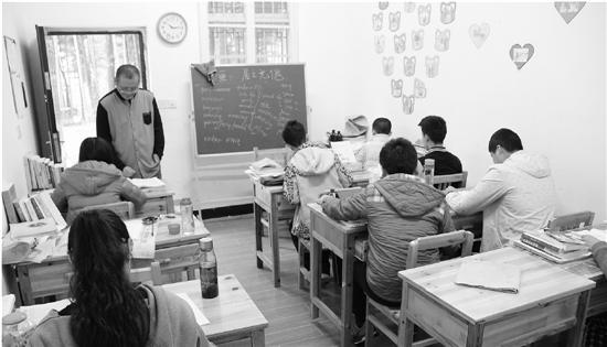 历史学博士办私塾按需开课 学生弃高考选自考