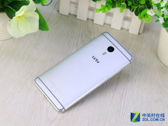 搭载骁龙810 乐视超级手机1 Pro仅2499