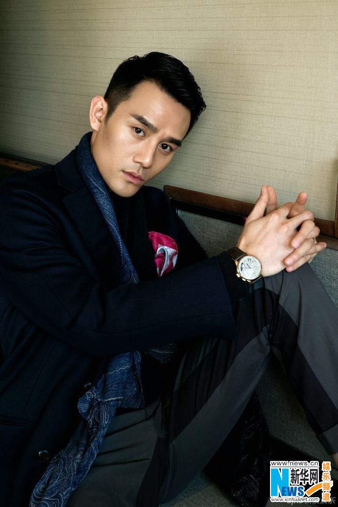王凯曝年底时尚大片 眼神深邃显成熟优雅(4)-千