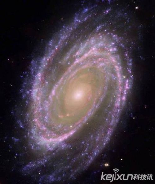 宇宙最美丽星系：大螺旋星系异常迷人