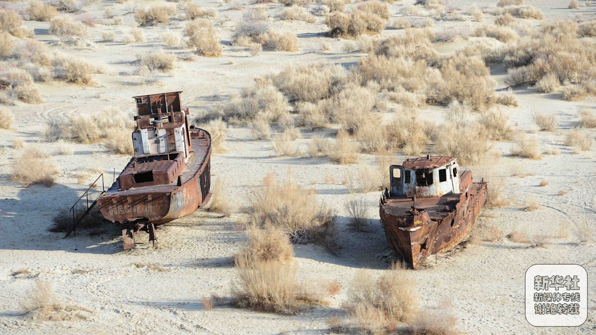 枯竭的咸海成乌兹别克斯坦生态灾难