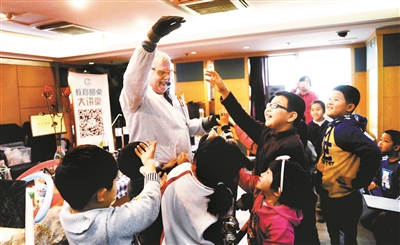 洋教授带你感受化学魅力-千龙网·中国首都网