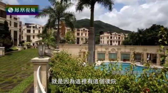 在11月26日播出的《鲁豫有约》中，52岁的邝美云穿干练套装，一抹红唇更显靓丽，风采依旧。邝美云带鲁豫参观自家豪宅，这也是这座豪宅的首度曝光。集歌手、演员、电影明星、珠宝鉴定师、企业家、慈善家、政协委员等多重身份于一身，从港姐亚军到珠宝店老板，由旺角的破房子到亿元豪宅，从只有五毛钱零用到身家五亿的传奇富婆……美人斗志昂扬，叱咤四方，她无疑是一曲赞歌。