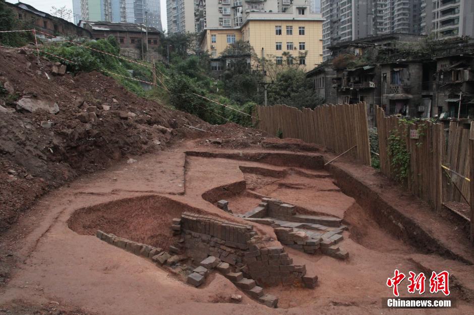 重庆城区发现东汉墓 两层墓室相隔一米跨越百年