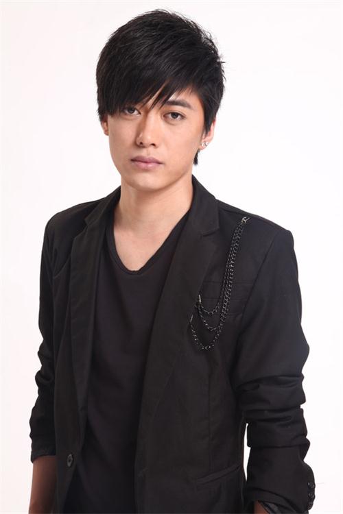 新生代歌手高兴全发行个人单曲《青春号角》