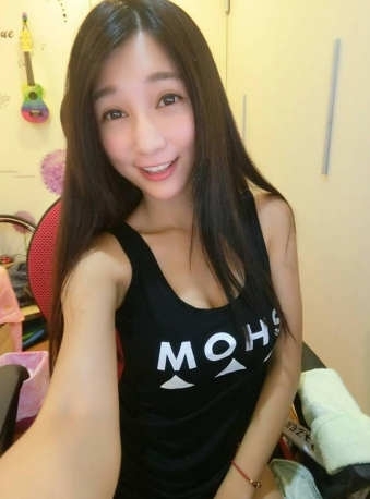 台湾LOL女主播江若宁晒私照 被赞最美游戏女