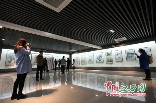 有记者参观修水展馆后对其古韵之美赞不绝口