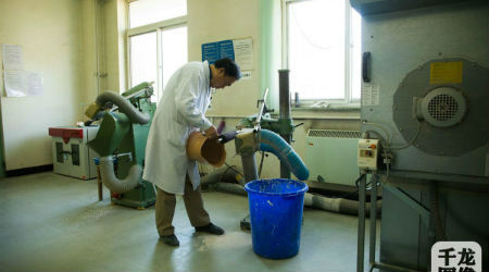 法·图像故事]假肢大师杨宏达让万名残疾人重