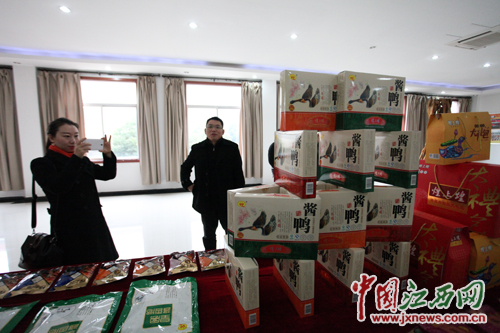 参观煌上煌产品