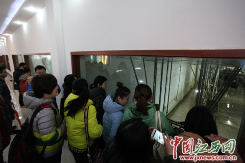 全国网媒记者参观煌上煌无菌车间