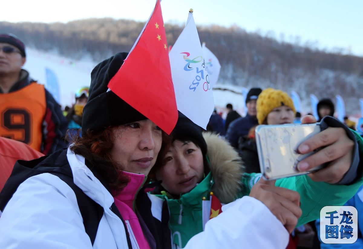 12月22日，河北省首届大众冰雪季在崇礼启动。图为。千龙网记者 戚连民摄