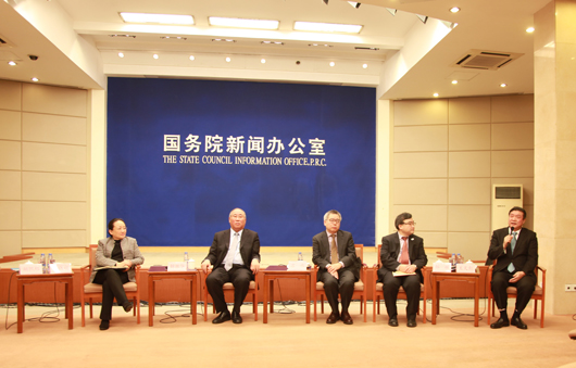 王文彪:少“种”房子多种树来应对气候变化