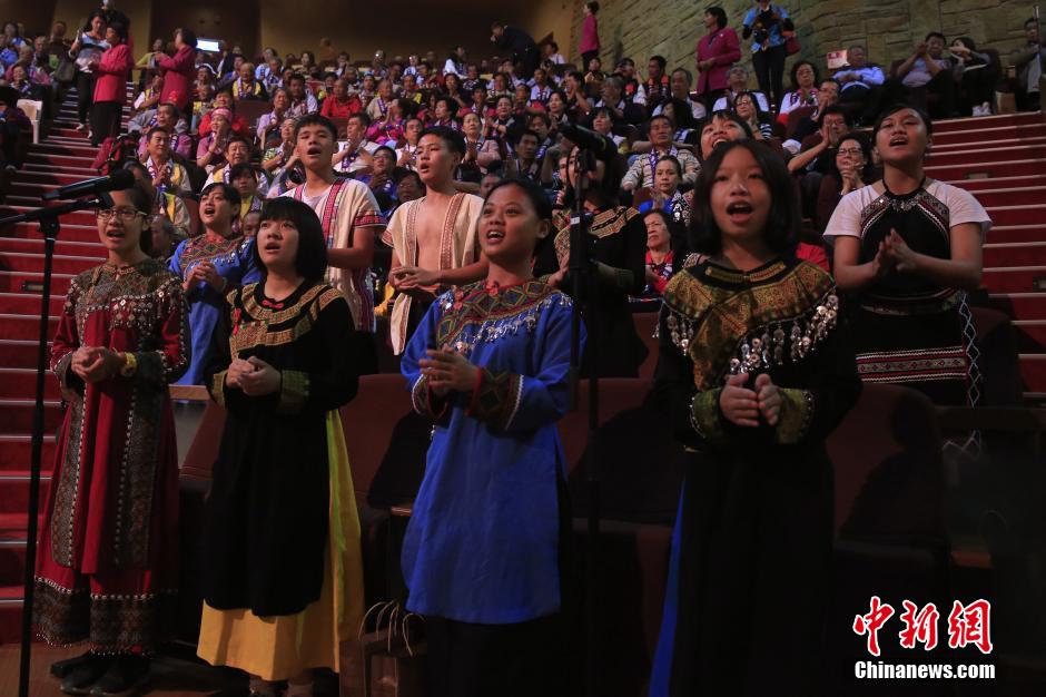 圣诞节高雄举行“神明”联谊会
