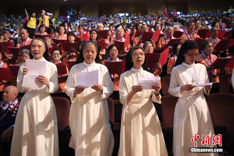 圣诞节高雄举行“神明”联谊会
