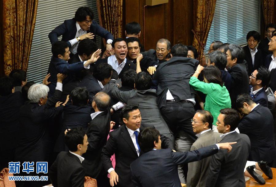 （国际）（45）新华社评出2015年度国际照片