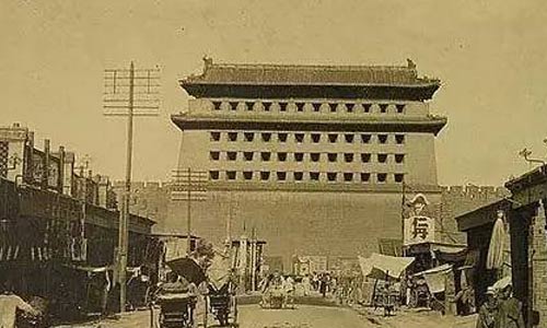 1920年代初的宣武门箭楼南侧面