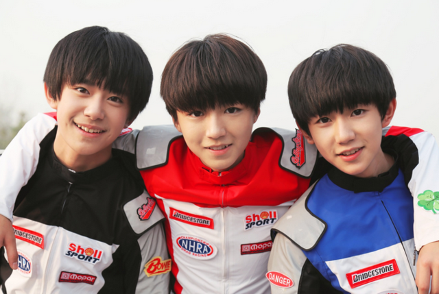 EXO与TFboys粉丝掐架掀起“小学生世纪骂战”
