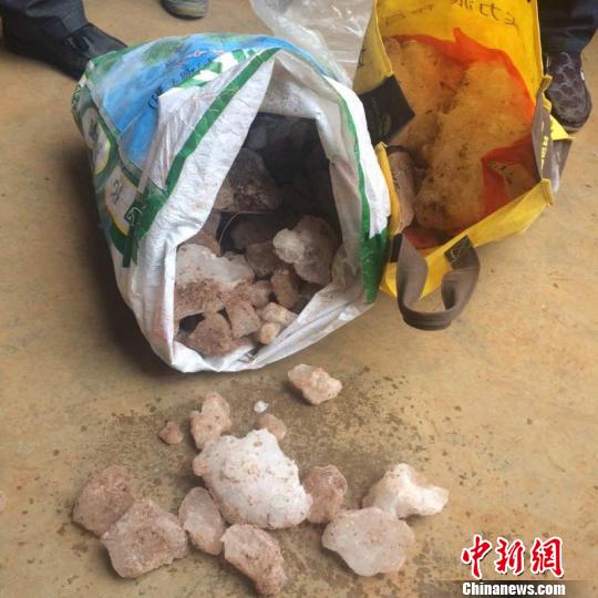 云南宣威发生“晴空坠冰”事件 疑是陨冰(图)