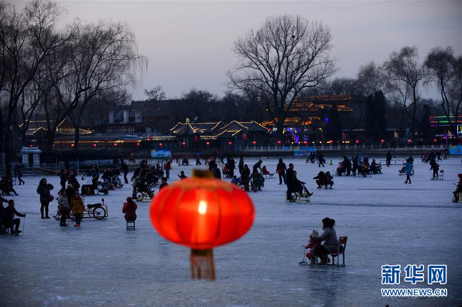 （晚报）（5）什刹海的冬天