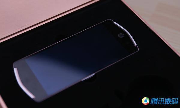 美图手机V4评测：自拍逆天 典型的偏科生