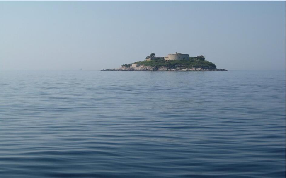 地狱变天堂 二战集中营改建豪华度假区