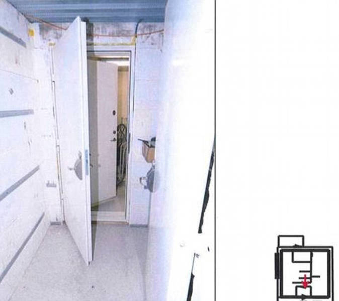 医生建地堡囚禁性奴 用橡胶面具掩人耳目