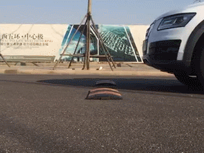 (时速20km/h慢动作演示)