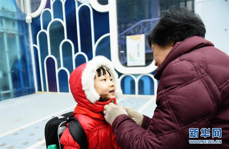 #（社会）（2）杭州中小学因强寒潮全市停课