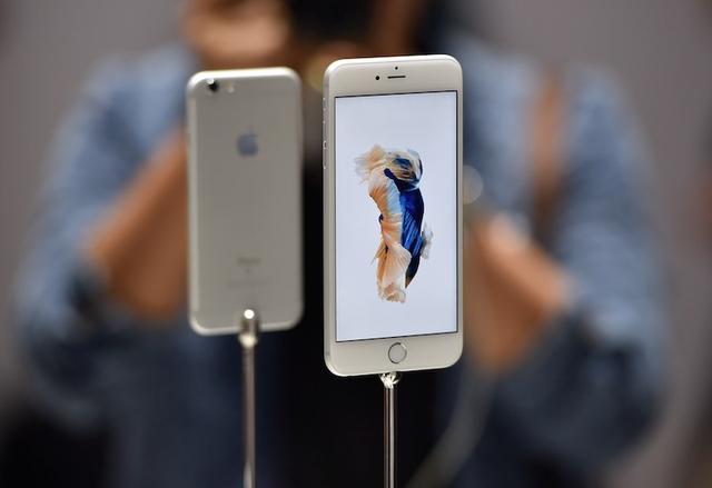 近期有关苹果的7个传言：iPhone 7或配新耳机