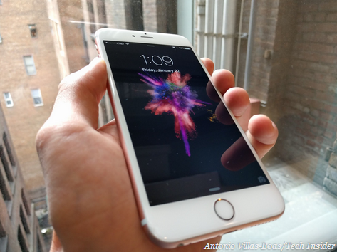 传iPhone 8或使用OLED曲面屏 超薄又省电