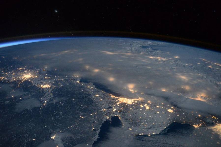 从宇宙空间感受美国暴风雪