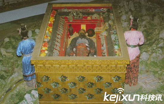 地宫暗藏千万珍宝 揭秦始皇陵十八个千古谜团