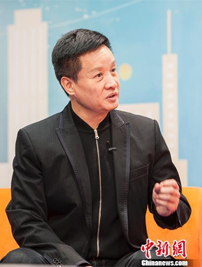 阎维文谈“触电”:电影艺术更自然新片有望年中上映
