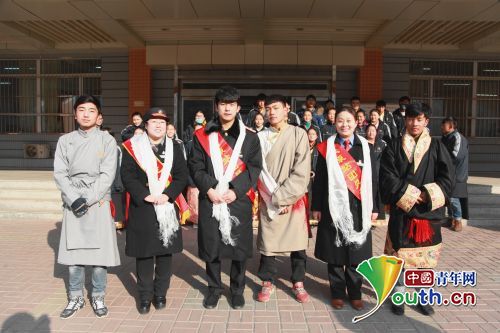 400余张往返火车票助藏族学子回家梦