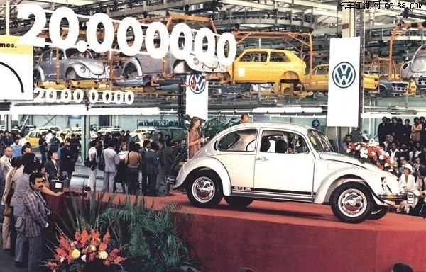 1981年5月15日，第2000万辆甲壳虫在墨西哥下线。1985年，大众汽车停止从墨西哥向欧洲进口甲壳虫。