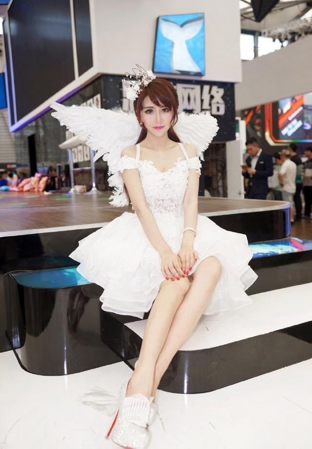 最美嫩模女硕士 肤白貌美惹人疼【2】