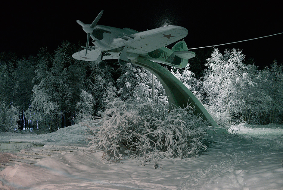 俄摄影师拍摩尔曼斯克极夜美景 宛如童话王国