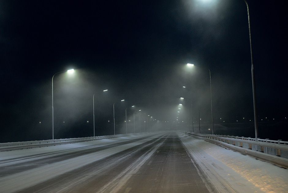 俄摄影师拍摩尔曼斯克极夜美景 宛如童话王国