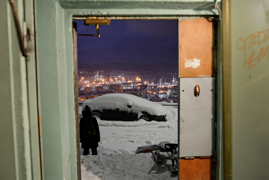 俄摄影师拍摩尔曼斯克极夜美景 宛如童话王国